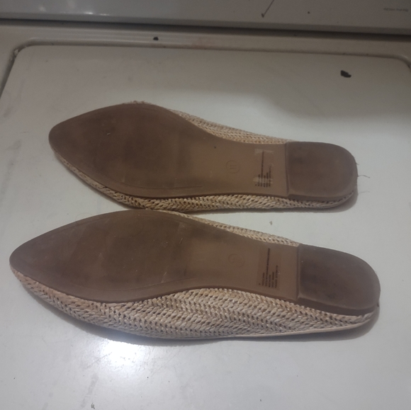 Cream colored Universal Thread slip on flats size 11 - Picture 3 of 4